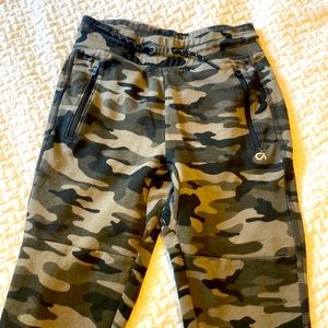 Gap Kids Joggers Camo Size M (8)